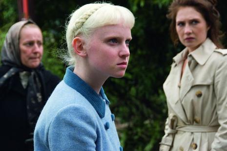 Carice Van Houten et Jenn Murray. Mars Distribution Carice Van Houten et Jenn Murray. Mars Distribution