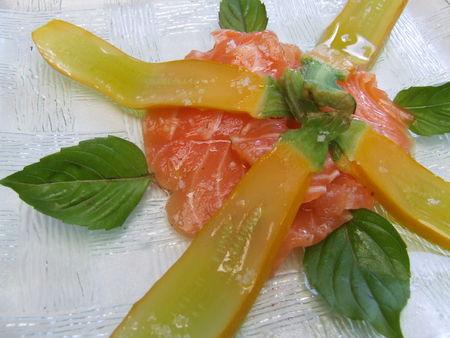 Saumon mariné & courgettes jaunes à l'huile DSCF0525