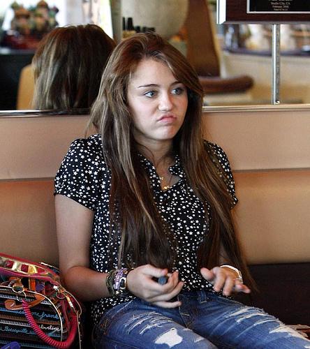 Face à fesser dedans!