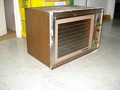 Four à vendre : 2 euros !