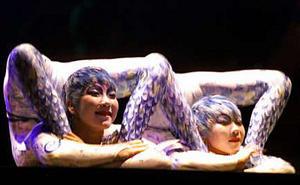 Le Cirque du Soleil est à Sydney. Le Cirque du Soleil est à Sydney.