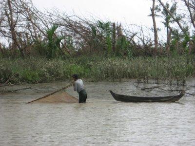 Birmanie agriculteurs frappés Nargis tournent vers pêche
