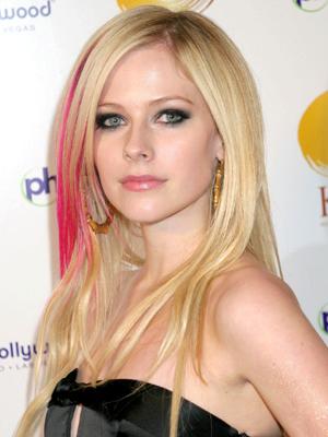 Avril Lavigne critiquée pour sa « sex attitude » !
