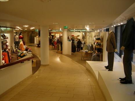 Steen & Strom, Oslo, Norvége, le grand magasin circulaire
