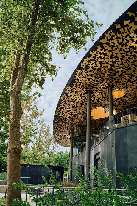 Budapest — La Maison de la Musique de Hongrie dans le parc du Városliget — Un joyau de l'architecture contemporaine Budapest — La Maison de la Musique de Hongrie dans le parc du Városliget — Un joyau de l'architecture contemporaine