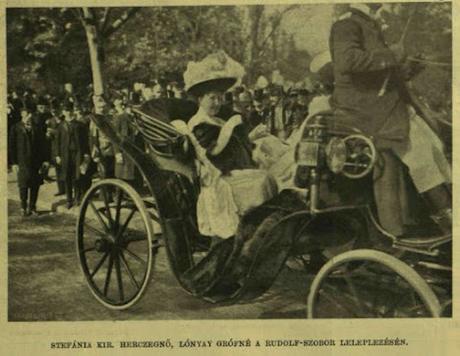 Sur les traces de Sissi à Budapest (13) : La statue du Trónörókös Rudolf et l'archiduchesse Stéphanie dans un journal hongrois de 1908 Sur les traces de Sissi à Budapest (13) : La statue du Trónörókös Rudolf et l'archiduchesse Stéphanie dans un journal hongrois de 1908