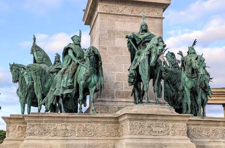 Le Monument du Millénaire à Budapest — Reportage photographique (32 photos)