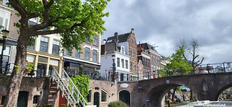 Vacances aux Pays-Bas avril 2023 fin - Excursion en bateau sur les canaux d'Utrecht Vacances aux Pays-Bas avril 2023 fin - Excursion en bateau sur les canaux d'Utrecht