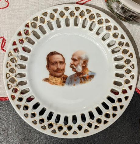 Guerre 14-18 —  Porcelaine de propagande : François-Joseph et Guillaume II