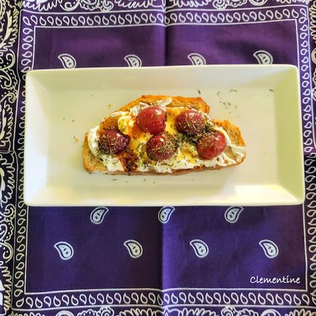 Crostini aux cerises et fromage de chèvre