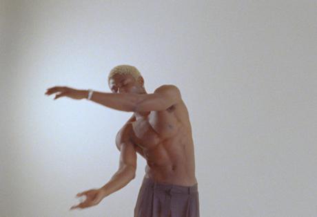 Comment le photographe Deon Hinton, 24 ans, est passé de l’autoportrait avec son téléphone Android à la photographie pour Chanel deon-hinton-photographe