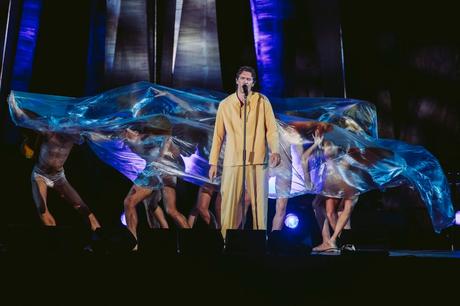 Giovanni Caccamo Éblouit en ZEGNA Lors de son « Parola Summer Tour » à Pise, Italie Giovanni Caccamo Éblouit en ZEGNA Lors de son « Parola Summer Tour » à Pise, Italie