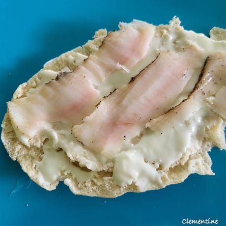 Spianatine con crema di formaggio e lardo