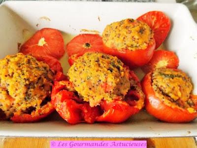 Tomates farcies complètes aux lentilles et au quinoa (Vegan)