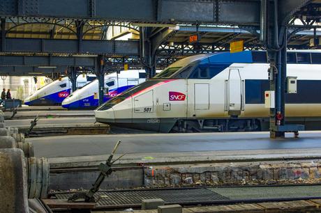 TGV-Est © French Moments