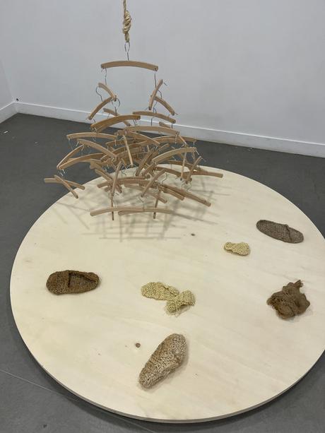 Il a suffi d'une plume pour colorer le ciel, exposition au Centre d'art contemporain La Traverse, à Alfortville (94) ooapin