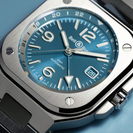 La BR 05 GMT Sky Blue de Bell & Ross : L’Essence du Voyage à Poignet