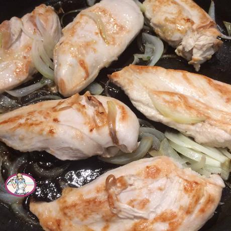 Tajine de poulet au citron confit et olive