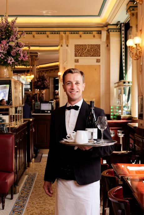 Les Deux Magots : Découvrez la quintessence du Paris gourmand Les Deux Magots : Découvrez la quintessence du Paris gourmand