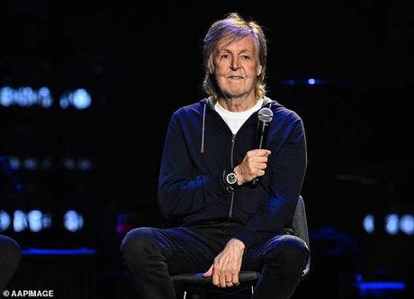 Paul McCartney : quelques belles photos prises à Adélaïde Paul McCartney : quelques belles photos prises à Adélaïde