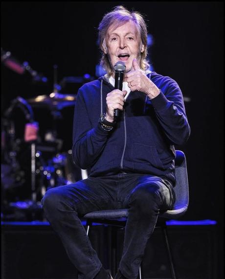 Paul McCartney : quelques belles photos prises à Adélaïde Paul McCartney : quelques belles photos prises à Adélaïde