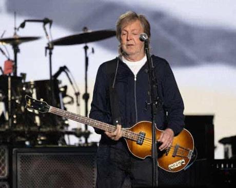 Paul McCartney : quelques belles photos prises à Adélaïde Paul McCartney : quelques belles photos prises à Adélaïde