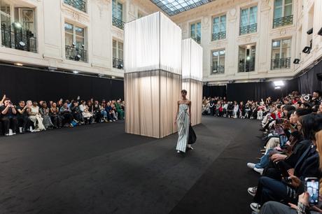 FASHIONWEEK SS24 : ce qu’il faut retenir du défilé EENK FASHIONWEEK SS24 : ce qu’il faut retenir du défilé EENK