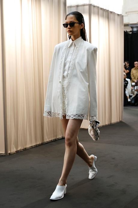FASHIONWEEK SS24 : ce qu’il faut retenir du défilé EENK FASHIONWEEK SS24 : ce qu’il faut retenir du défilé EENK