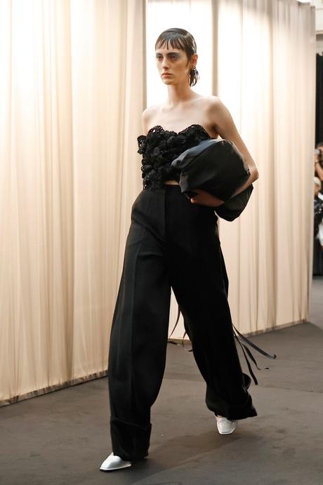 FASHIONWEEK SS24 : ce qu’il faut retenir du défilé EENK FASHIONWEEK SS24 : ce qu’il faut retenir du défilé EENK