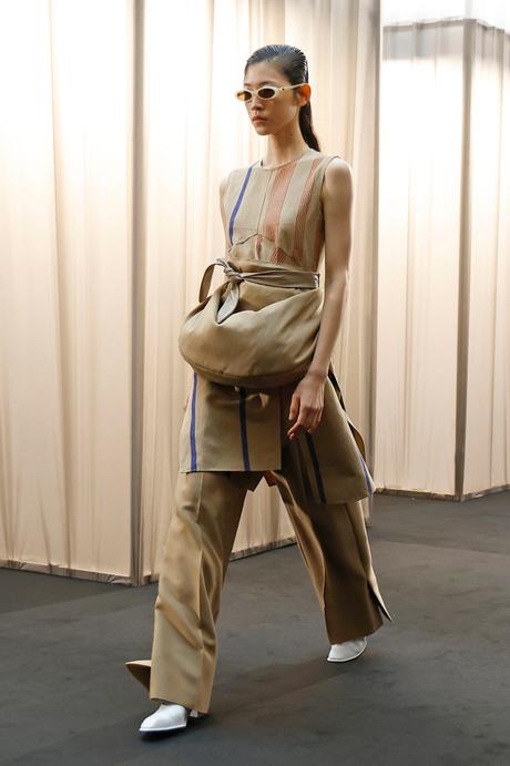 FASHIONWEEK SS24 : ce qu’il faut retenir du défilé EENK FASHIONWEEK SS24 : ce qu’il faut retenir du défilé EENK