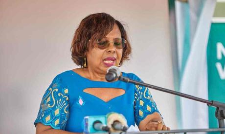 Cameroun- Appui à la formation : IHS Cameroun équipe 02 centres des Tic du lycée bilingue de Sodiko à Bonaberi