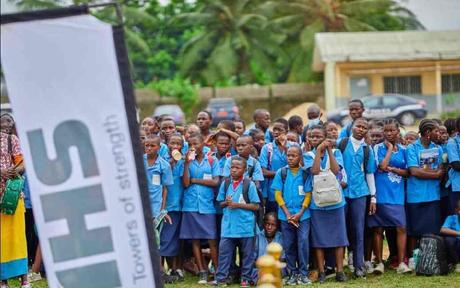 Cameroun- Appui à la formation : IHS Cameroun équipe 02 centres des Tic du lycée bilingue de Sodiko à Bonaberi