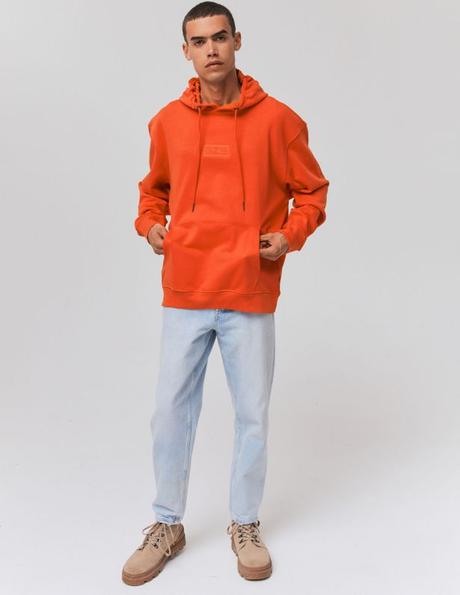 Le chic à capuche : Comment dompter la tendance masculine des sweat à capuche ?