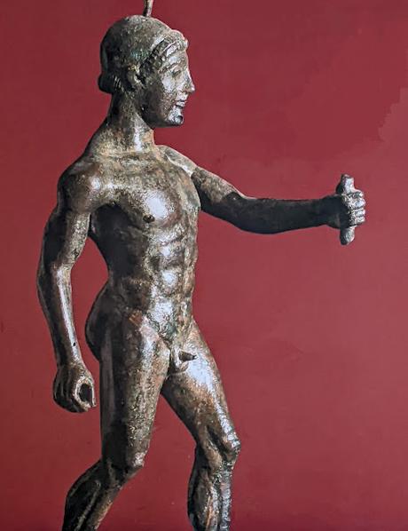 L'Apollon du musée archéologique de Bari — Texte de présentation / 4 photos