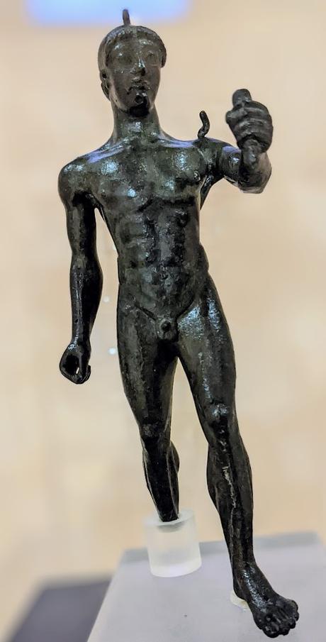L'Apollon du musée archéologique de Bari — Texte de présentation / 4 photos