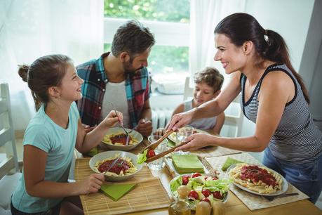 Le stress au travail n’est pas bon pour les parents mais a également un certain nombre de conséquences néfastes sur la santé des enfants (Visuel Adobe Stock 123335469)