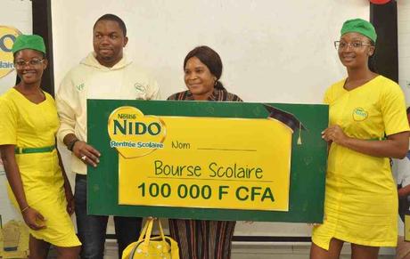 Cameroun : NIDO offre plus de 100 millions de FCFA en bourses et fournitures scolaires Cameroun : NIDO offre plus de 100 millions de FCFA en bourses et fournitures scolaires