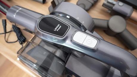 Aspirateur JIMMY H9 Pro lors du test – la puissance d’aspiration de 25 000 Pa est impressionnante