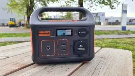 Jackery Explorer 240 – centrale électrique mobile testée