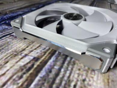 Lian Li Uni Fan SL140 – Un design convaincant !