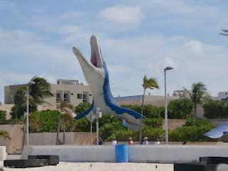 Puerto Progreso; le plus long quai du monde, des dinosaures et Sylvester Stallone