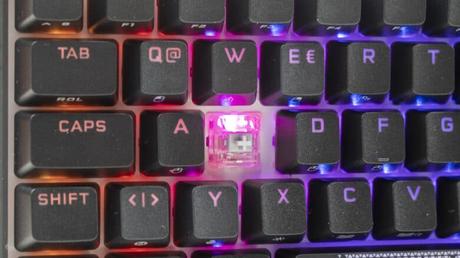 Corsair K65 RGB Mini : Le petit enfant du grand K65 RGB en revue Corsair K65 RGB Mini : Le petit enfant du grand K65 RGB en revue