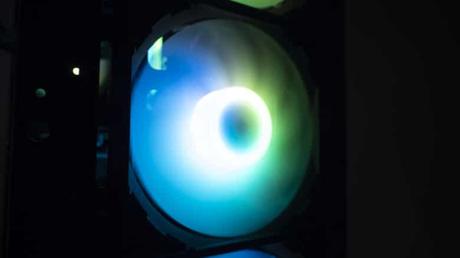 SilentiumPC Ventum VT4V EVO TG ARGB : Le boîtier aux coins arrondis en test