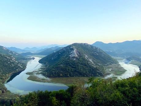 Aubergines à l’ail et au yaourt comme au Monténégro