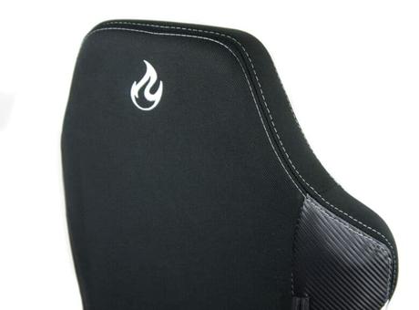 Nitro Concepts X1000 : Une chaise de jeu pour les personnes larges