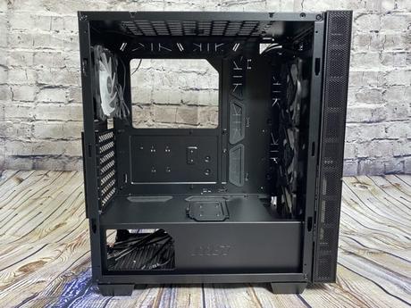 Boîtier MSI MPG SEKIRA 100R RGB au design dragon !