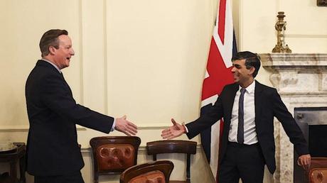 Le retour surprise de David Cameron