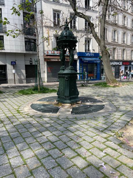 Paris que j'aime 20230514_122552112_iOS - Copie (2)