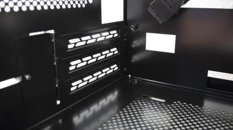 Mini boitier avec beaucoup de place en test : le Lian Li TU150 !