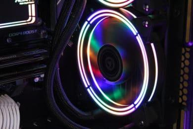 Inter-Tech Alseye H240 et H360 – systèmes de refroidissement par eau RVB peu coûteux en cours de test